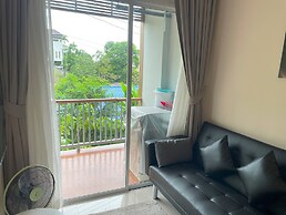 Apartment at Palmetto Condo by Lofty