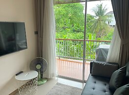 Apartment at Palmetto Condo by Lofty