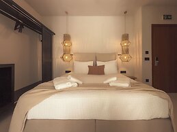 Utopia Hotel