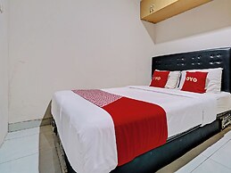 OYO 92768 Flagship Exclusive Colombus Near Stasiun Karawang