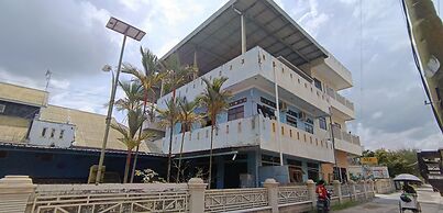 OYO 92762 Wisma Pundu Syariah Near Kantor Camat Kota Besi