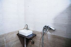 Roomshala 035 Premium Inn Noida Sec 15