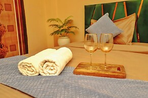 Roomshala 035 Premium Inn Noida Sec 15