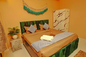 Roomshala 035 Premium Inn Noida Sec 15