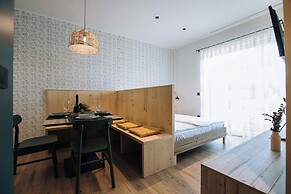 Postcard Country Apartments