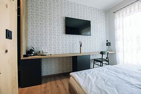 Postcard Country Apartments