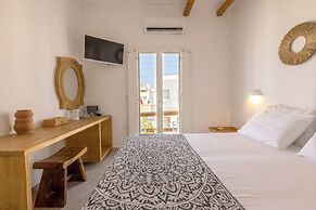 Parosquare Central Suites