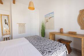 Parosquare Central Suites