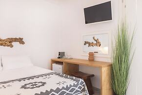 Parosquare Central Suites