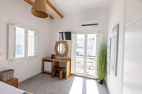 Parosquare Central Suites