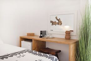 Parosquare Central Suites