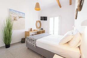 Parosquare Central Suites