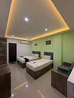 Hotel Queen Residency