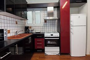 Stylish Sauna Retreat Apt in Gazi