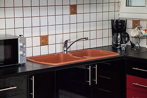 Stylish Sauna Retreat Apt in Gazi