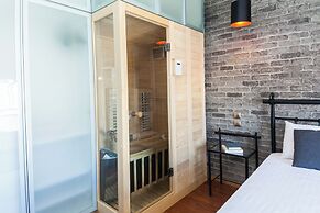Stylish Sauna Retreat Apt in Gazi