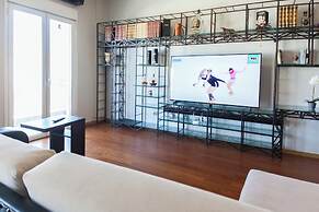 Stylish Sauna Retreat Apt in Gazi