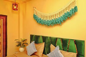 Roomshala 061 NK Residency