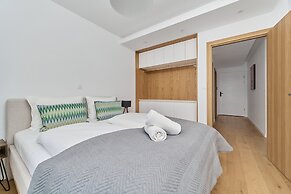 Walońska 16 by Renters Prestige