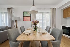 Walońska 16 by Renters Prestige