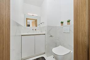 Walońska 16 by Renters Prestige