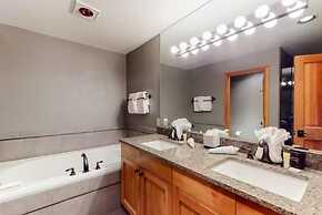 One Breckenridge Place - 3 Bedroom Townhome - 200 Yards to Peak 9 Lift
