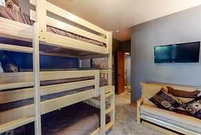 One Breckenridge Place - 3 Bedroom Townhome - 200 Yards to Peak 9 Lift