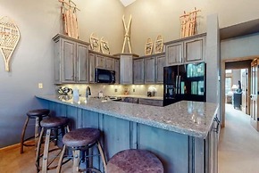 One Breckenridge Place - 3 Bedroom Townhome - 200 Yards to Peak 9 Lift