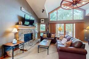 One Breckenridge Place - 3 Bedroom Townhome - 200 Yards to Peak 9 Lift