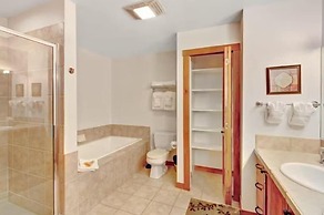 3 Bedroom Condo on Main Street in Breckenridge - Pool, Hot Tubs, Fitne