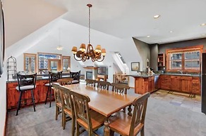 3 Bedroom Condo on Main Street in Breckenridge - Pool, Hot Tubs, Fitne