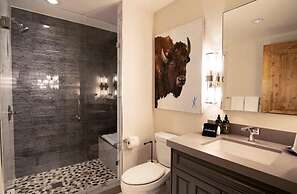 Arrabelle at Vail Luxe 3 Bedroom Residence With Ski-in, Ski-out Access