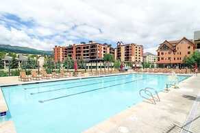 Water House Luxury 2 Bedroom on Main Street - Walk to Quicksilver Lift