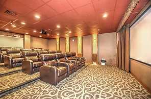 Water House Luxury 2 Bedroom on Main Street - Walk to Quicksilver Lift