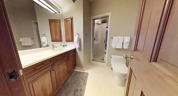 Vail Village Plaza Lodge 3 Bedroom Condo
