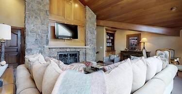 Vail Village 5 Bedroom With Private Hot Tub - Plaza Lodge