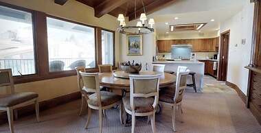 Vail Village 5 Bedroom With Private Hot Tub - Plaza Lodge