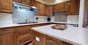 Vail Village 5 Bedroom With Private Hot Tub - Plaza Lodge