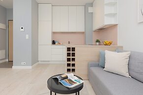 Sarmacka Apartment Wilanow by Renters