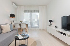Sarmacka Apartment Wilanow by Renters