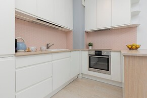 Sarmacka Apartment Wilanow by Renters