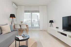 Sarmacka Apartment Wilanow by Renters