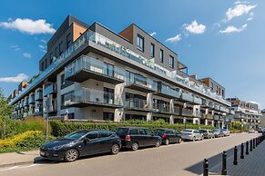 Sarmacka Apartment Wilanow by Renters