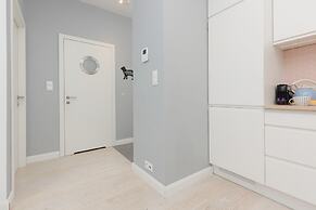 Sarmacka Apartment Wilanow by Renters