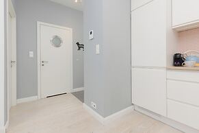 Sarmacka Apartment Wilanow by Renters