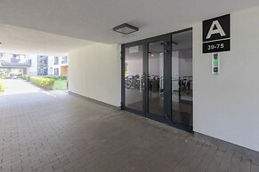 Sarmacka Apartment Wilanow by Renters