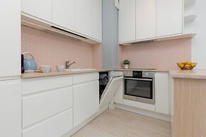Sarmacka Apartment Wilanow by Renters