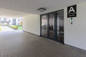 Sarmacka Apartment Wilanow by Renters