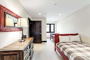 5 Bedroom Ski-in/ski-out Luxury Townhome in The Meadows Townhomes