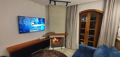 Dúplex Luxo com Piscina Aquecida, Lareira e Wifi